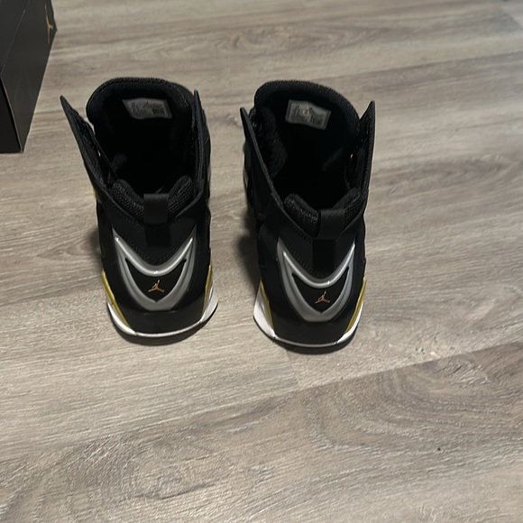 Only worn once-brand new perfect condition-please ask if you have any questions - Picture 3 of 4